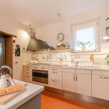 In Lucca With Private Pool Villa *