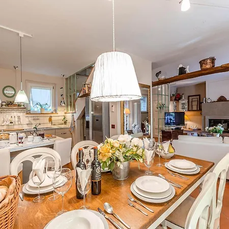 Villa In Lucca With Private Pool Capannori