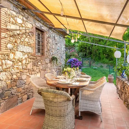 Villa In Lucca With Private Pool