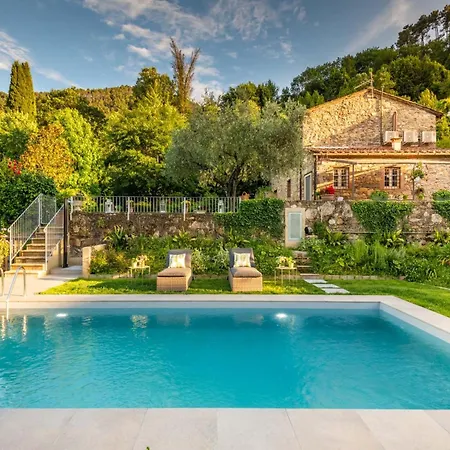 In Lucca With Private Pool *