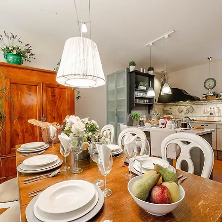 Stylish With Private Pool קאפאנורי