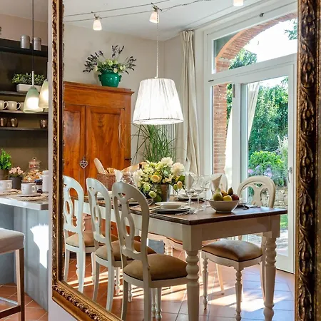 Stylish With Private Pool *