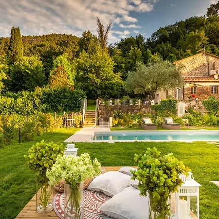 Stylish With Private Pool